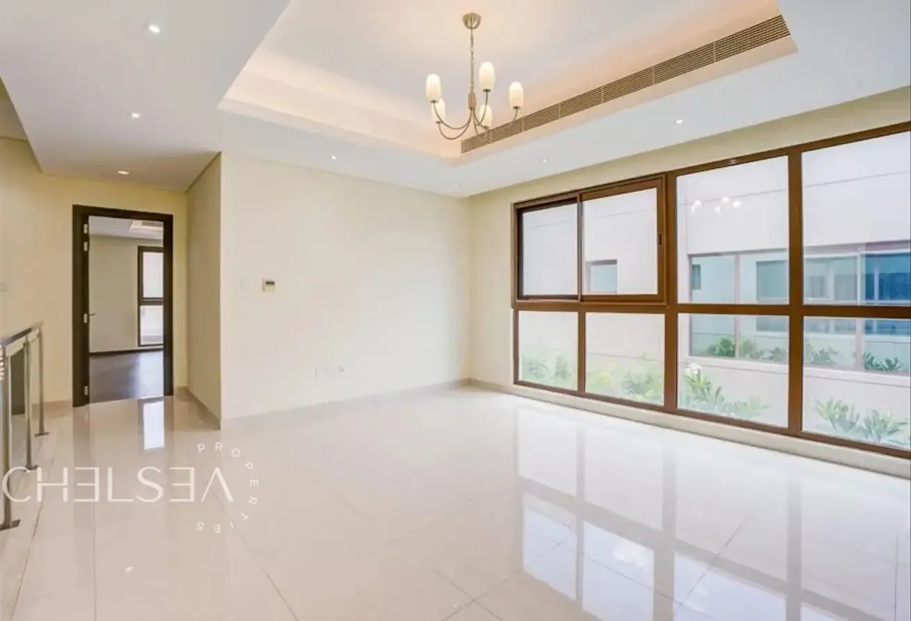 PRIME LOCATION | MIDDLE UNIT | MULTIPLE OPTIONS