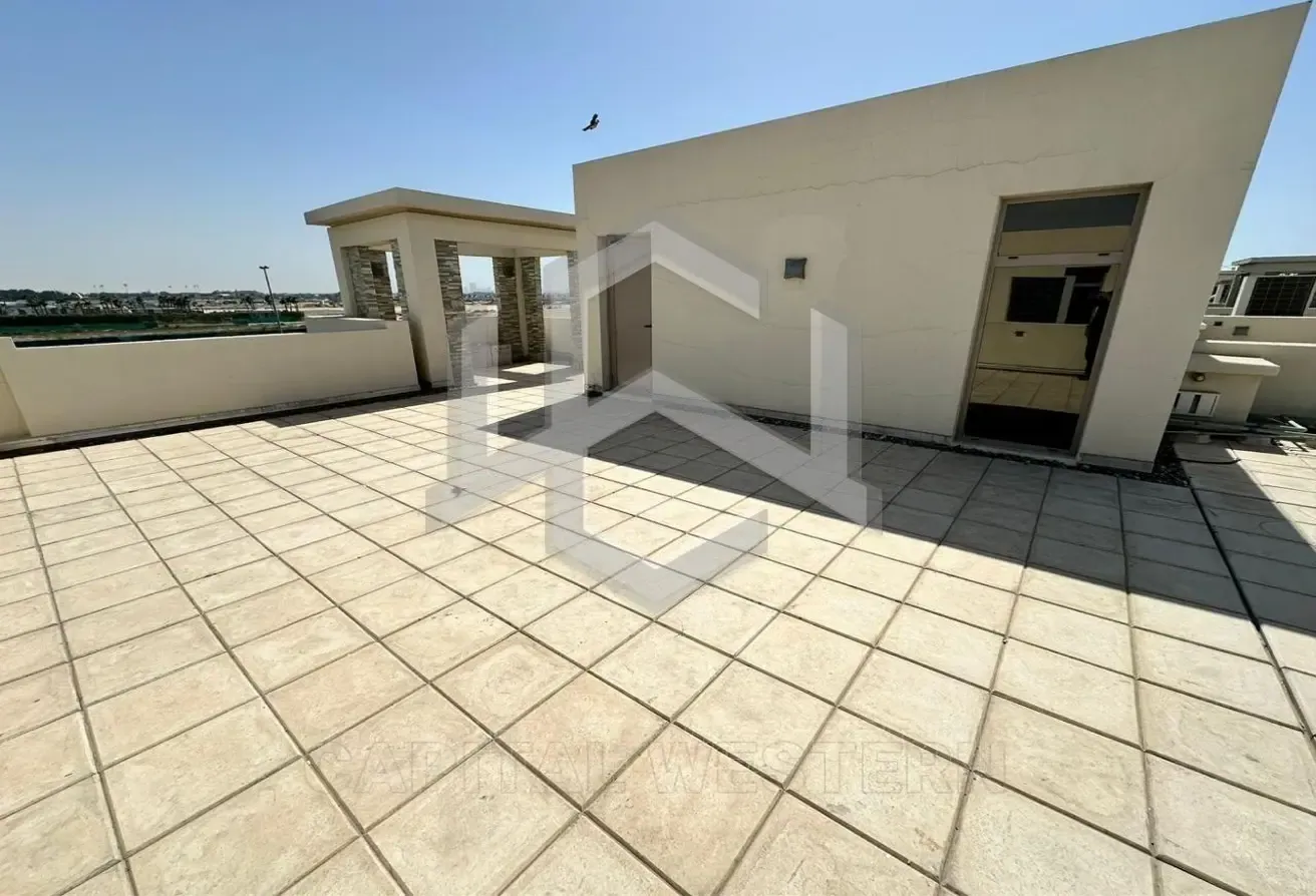 Single Row | 4 BR+Maids | Private Garden