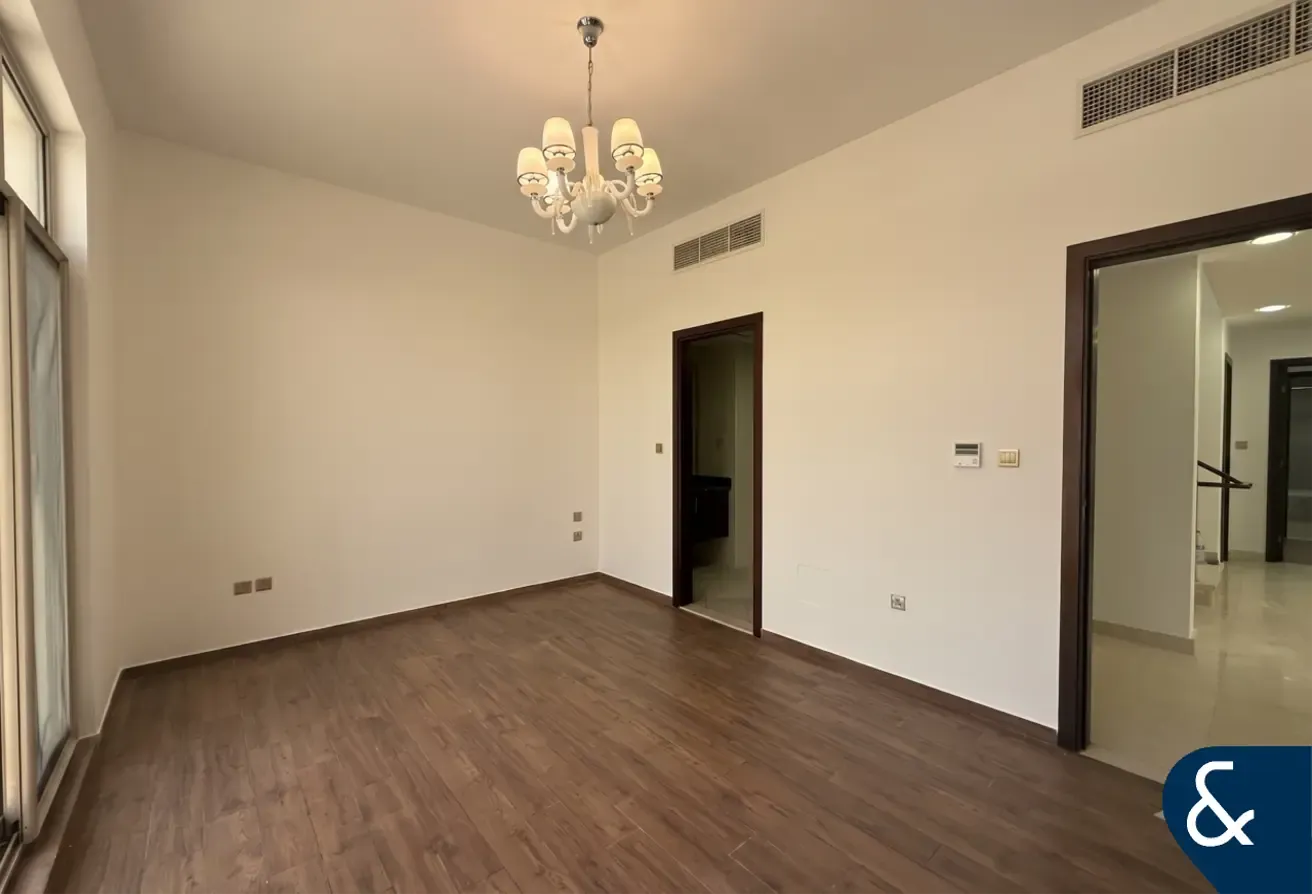 4 Bed | Single Row | Corner Plot | Burj View