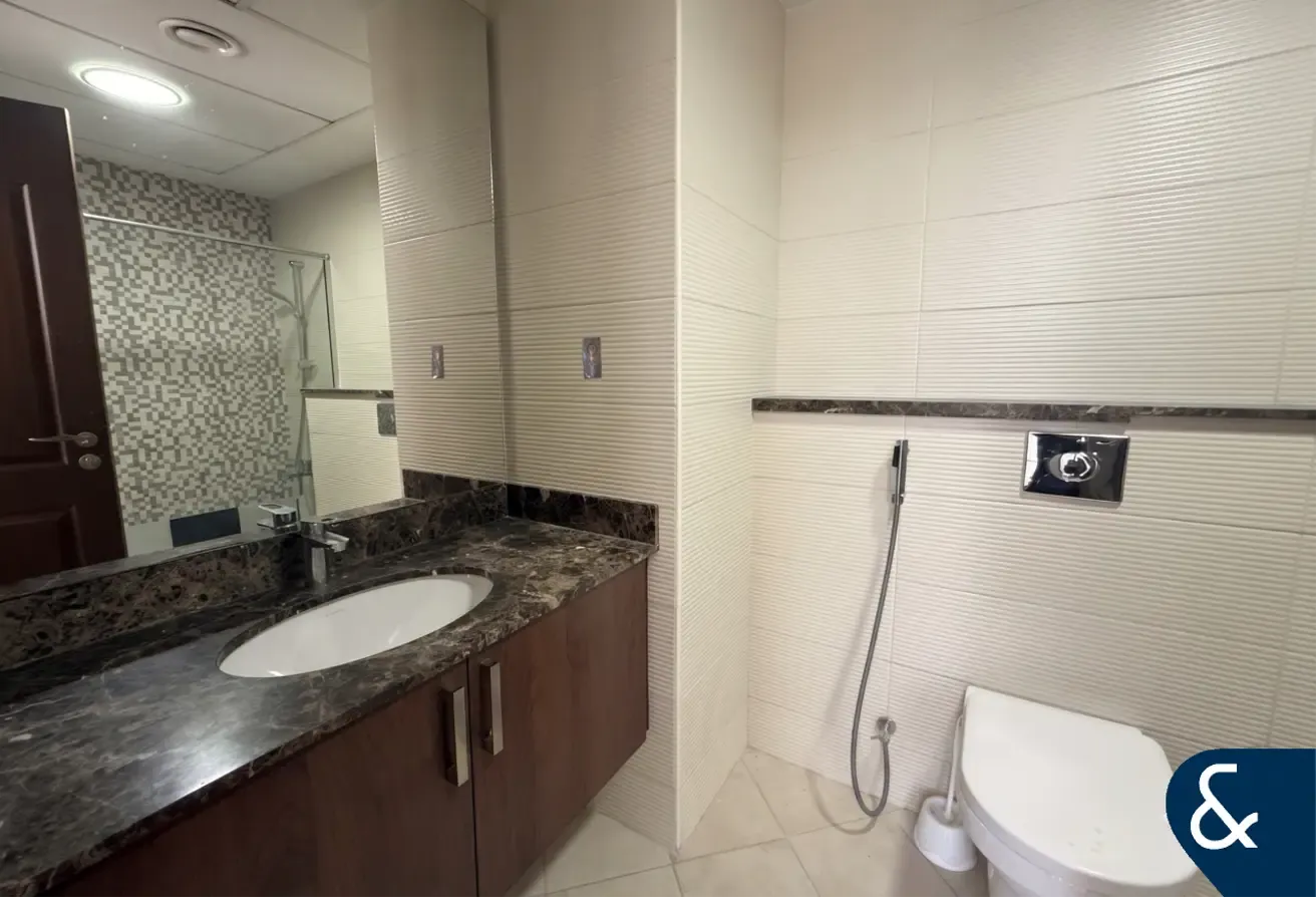 4 Bed | Single Row | Corner Plot | Burj View