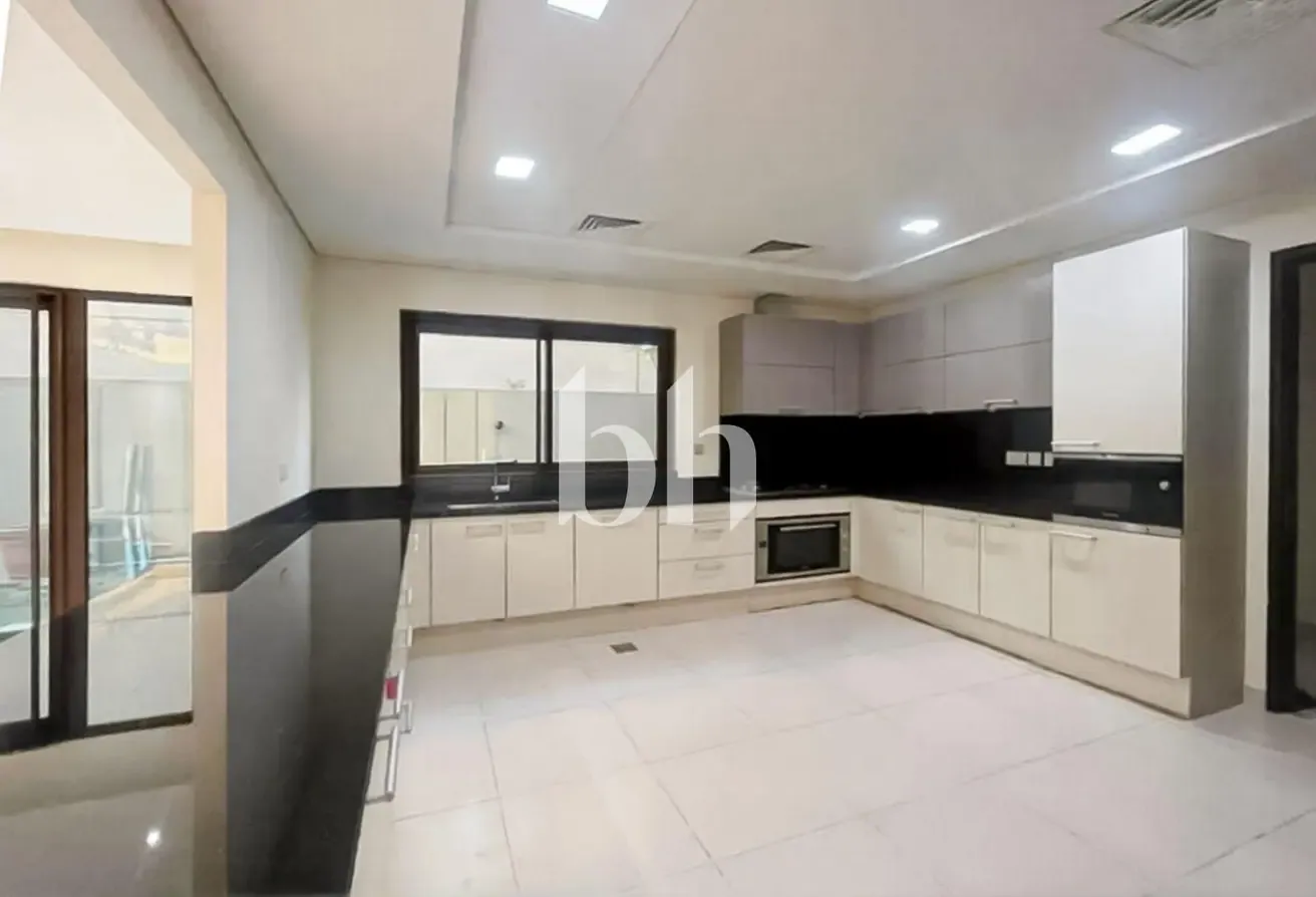 Corner Unit | Landscaped | Great Location