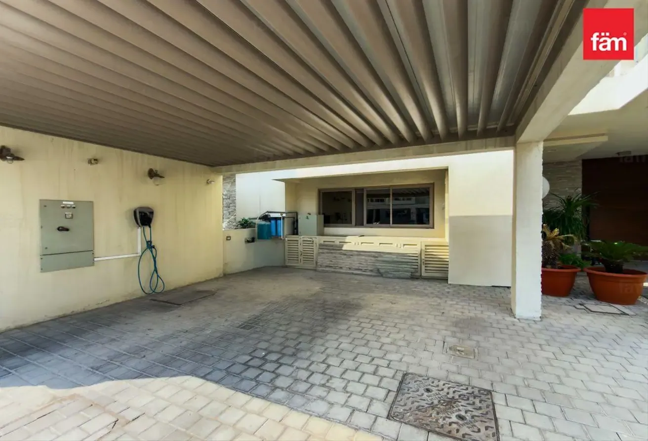 Corner Unit | Ready To Move | Fully Furnished
