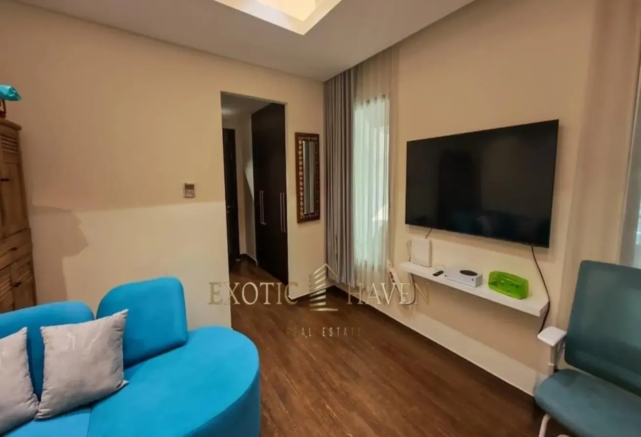 Near Park | Large Layout | Unfurnished