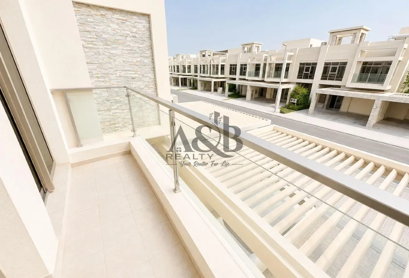 LARGE CORNER PLOT | ALL ENSUITE | GATED COMMUNITY