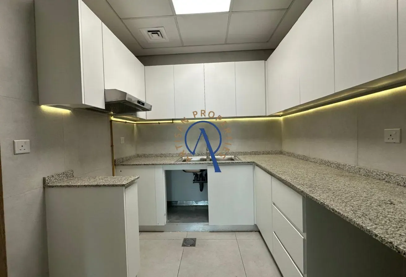 1 MONTH FREE | CLOSED KITCHEN | STORE ROOM