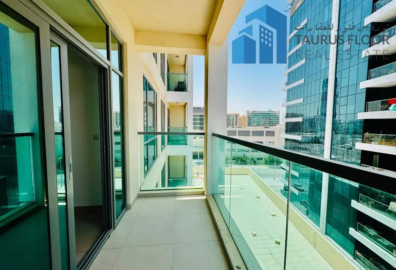 LUXURY LIVING 2BHK APT || GYM,POOL, PARKING|| OPT