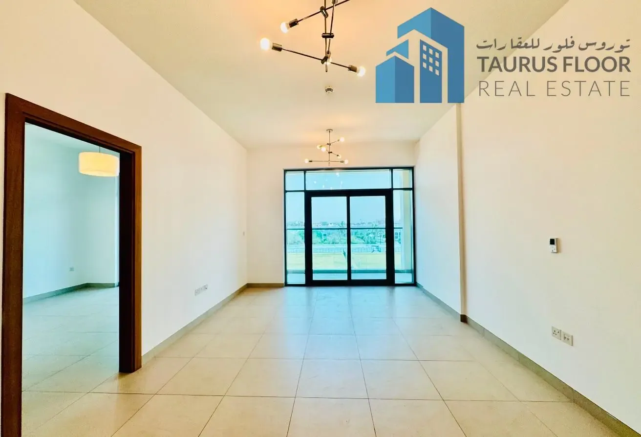 LUXURY LIVING 2BHK APT || GYM,POOL, PARKING|| OPT
