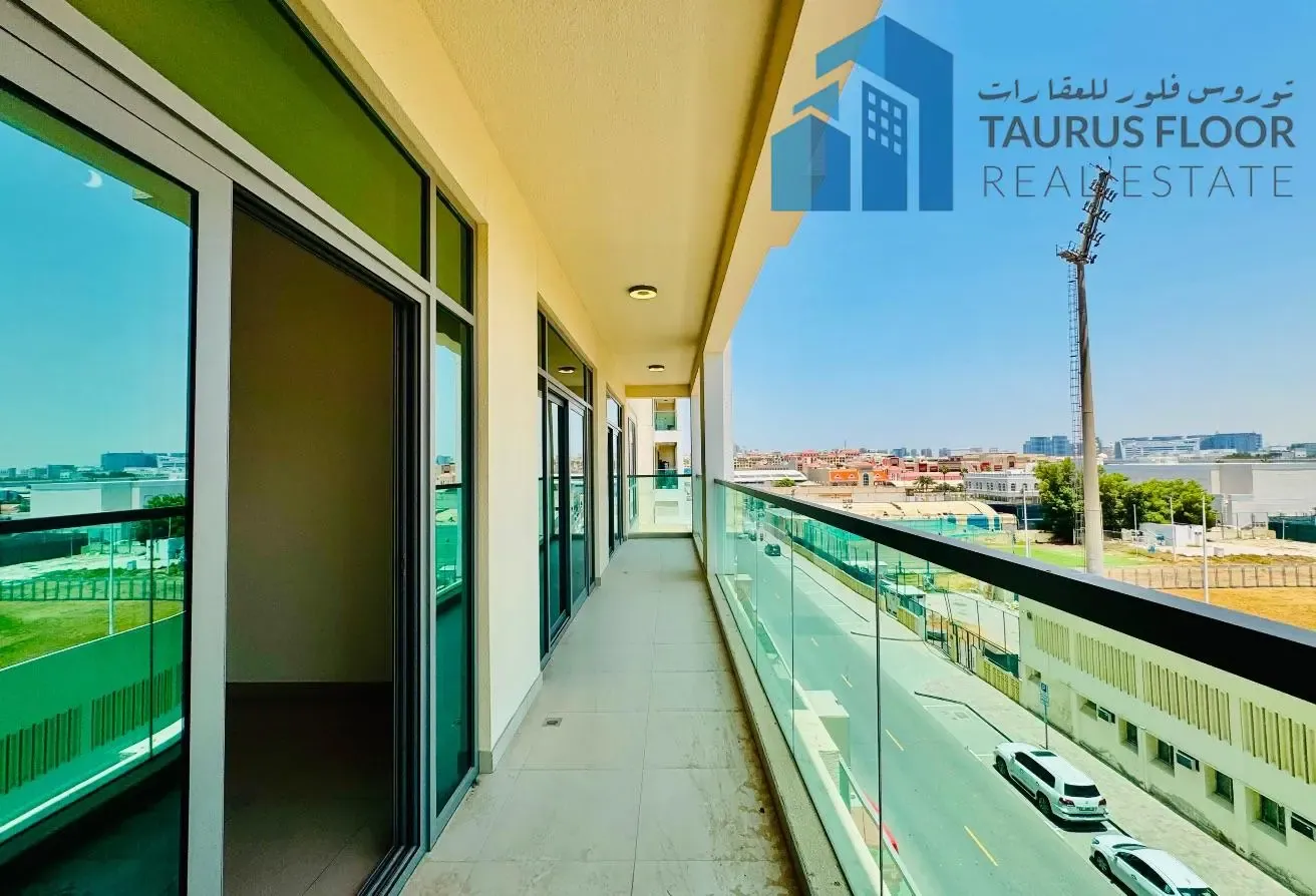 LUXURY LIVING 2BHK APT || GYM,POOL, PARKING|| OPT