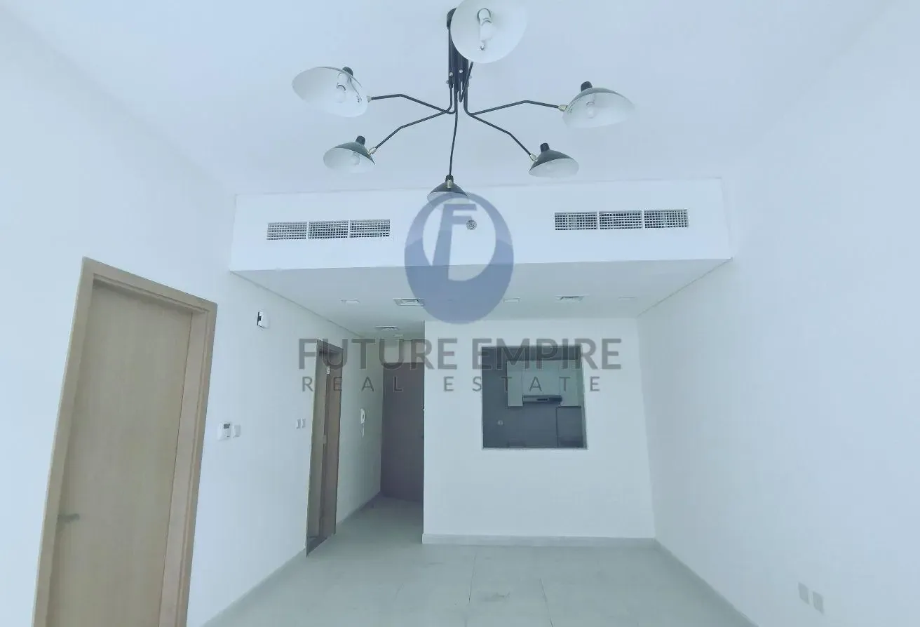 30 Days Free | All Amenities | Chiller Free