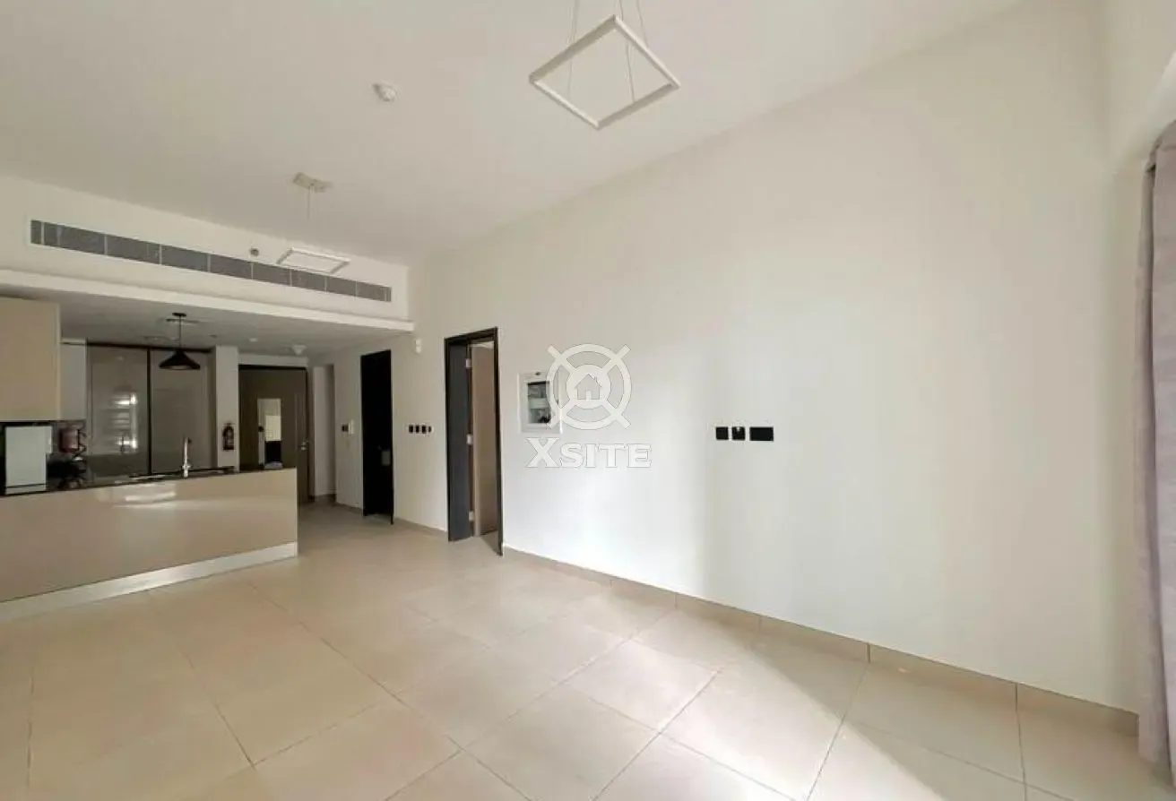 Vacant Unit | 1 BR + Store | Pool View