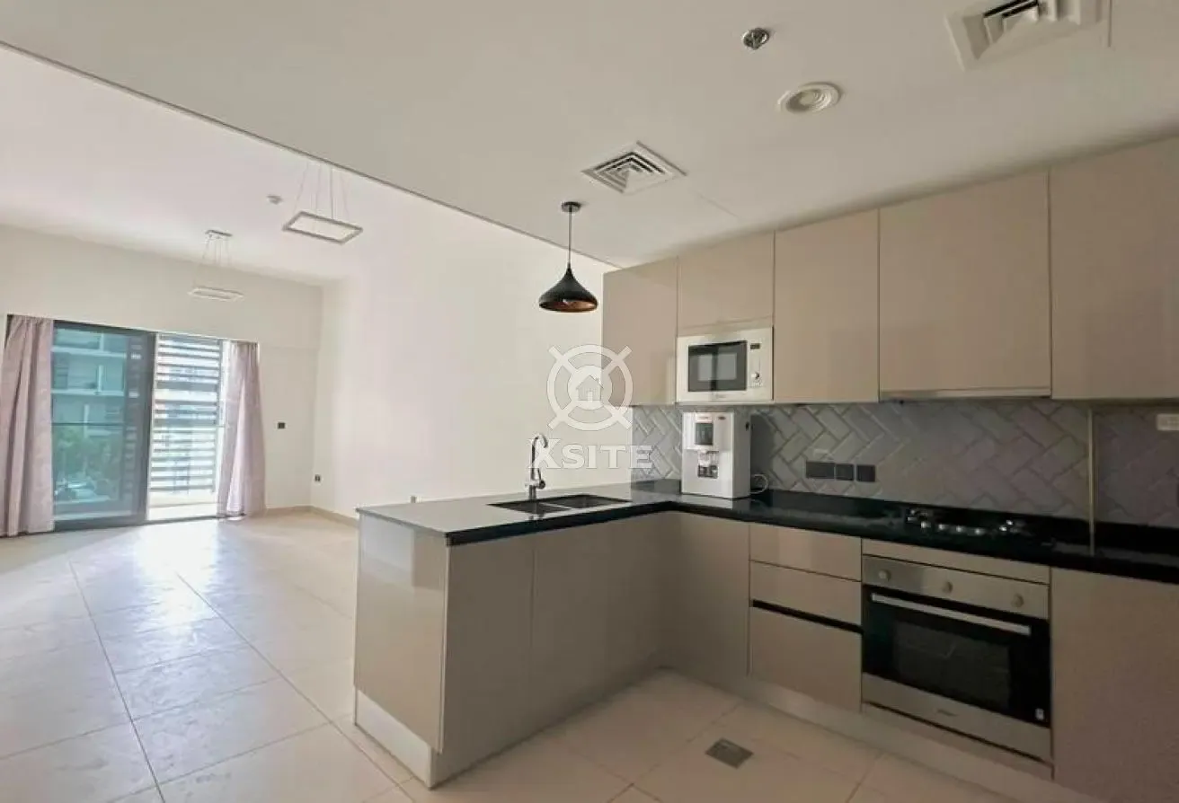 Vacant Unit  | 1 BR + Store | Pool View
