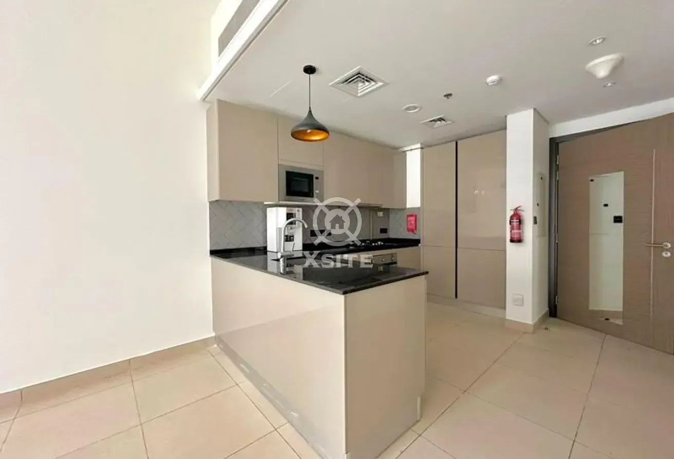 Vacant Unit  | 1 BR + Store | Pool View
