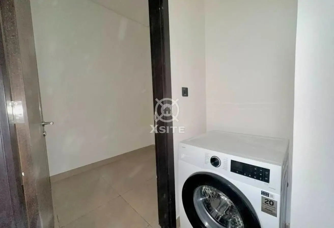 Vacant Unit  | 1 BR + Store | Pool View
