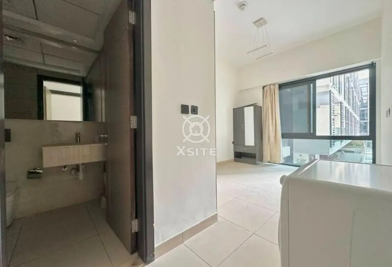 Vacant Unit  | 1 BR + Store | Pool View