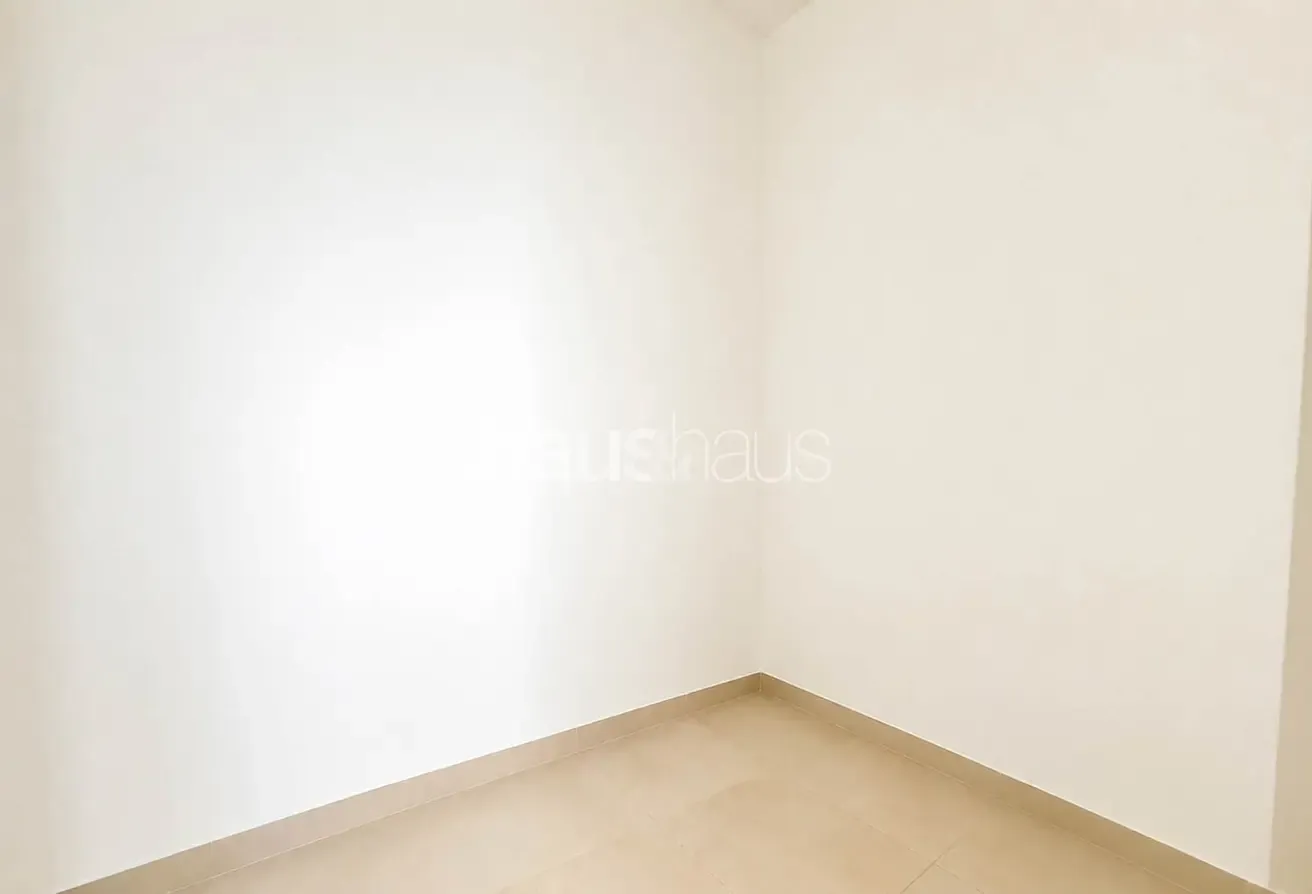 Best Offer | Maid's Room | White Goods