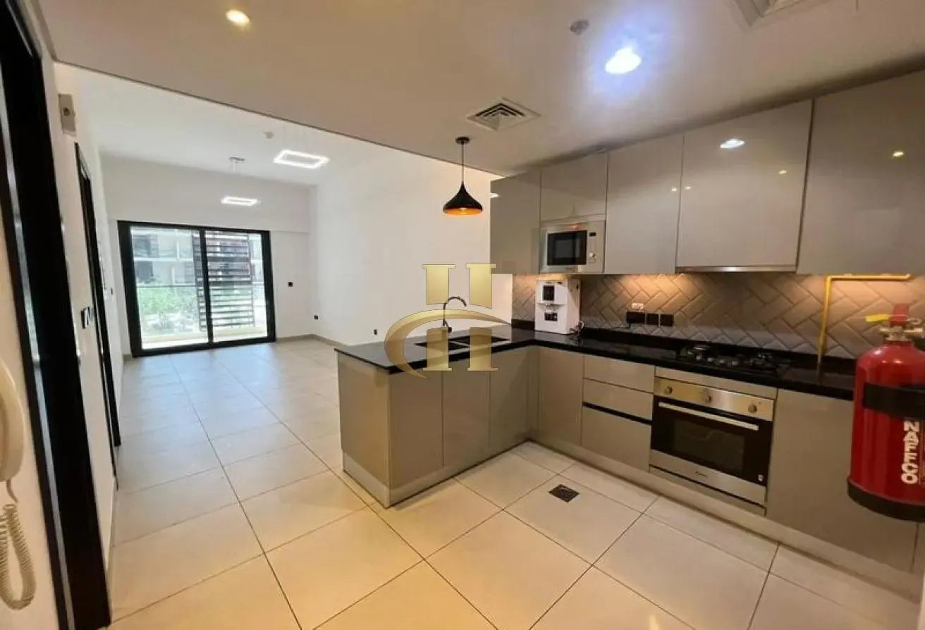 Pool Facing | 1 Bed + Study | Grab the Keys