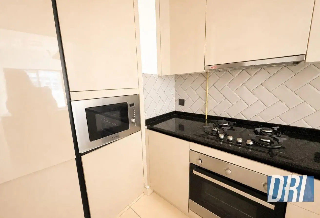 1BR+Study | Vacant | Near to Exit | Fully kitchen