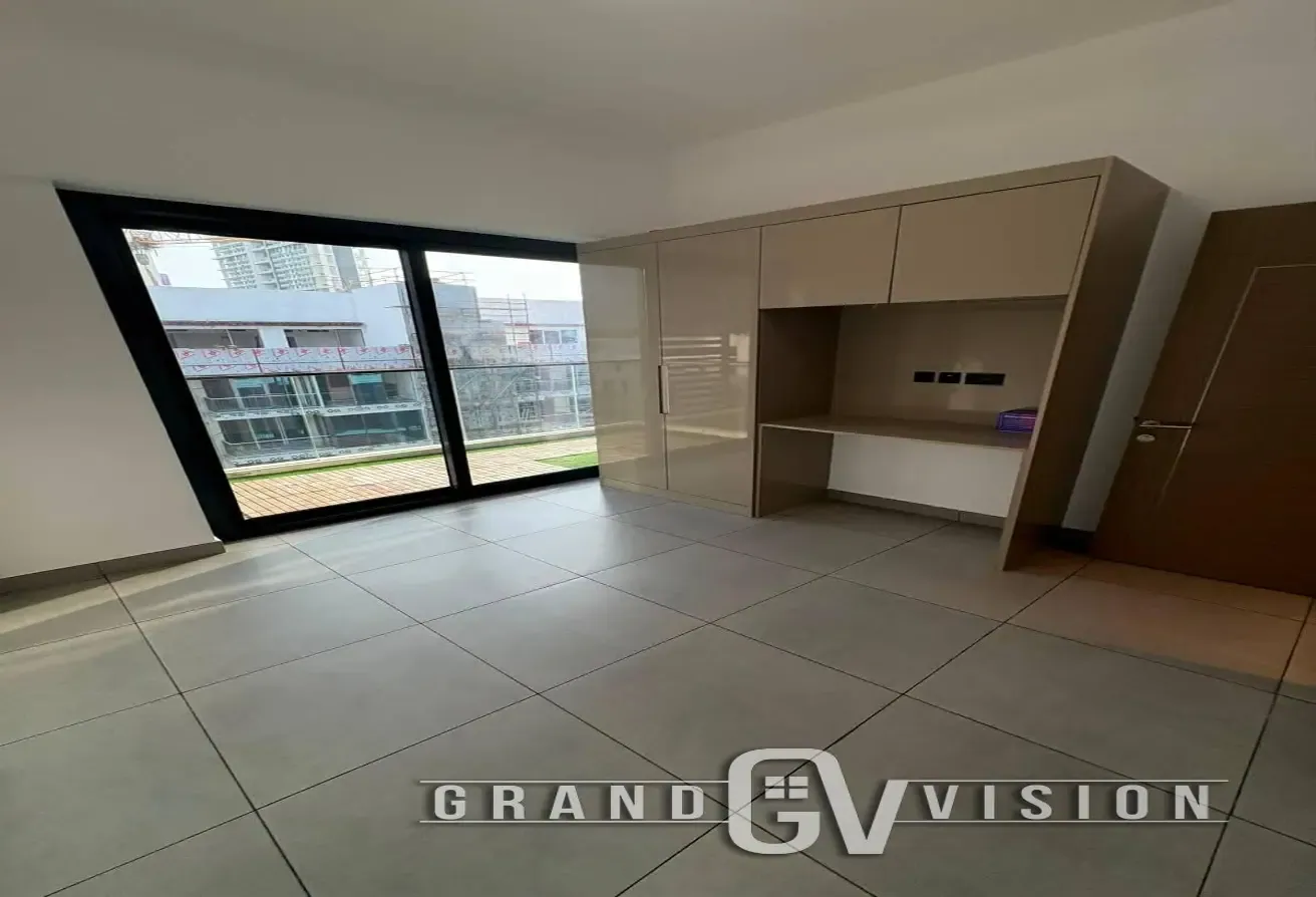 Bright & Contemporary Apartment I Well-Maintained Apartment