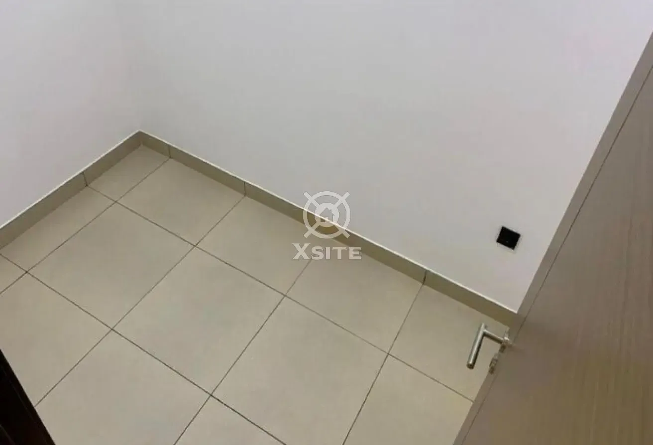 Unfurnished 1 BR + Maid|Kitchen Appliances|Vacant