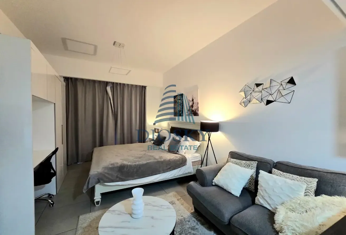 fully Furnished|Prime Location|12 Chqs With Bills
