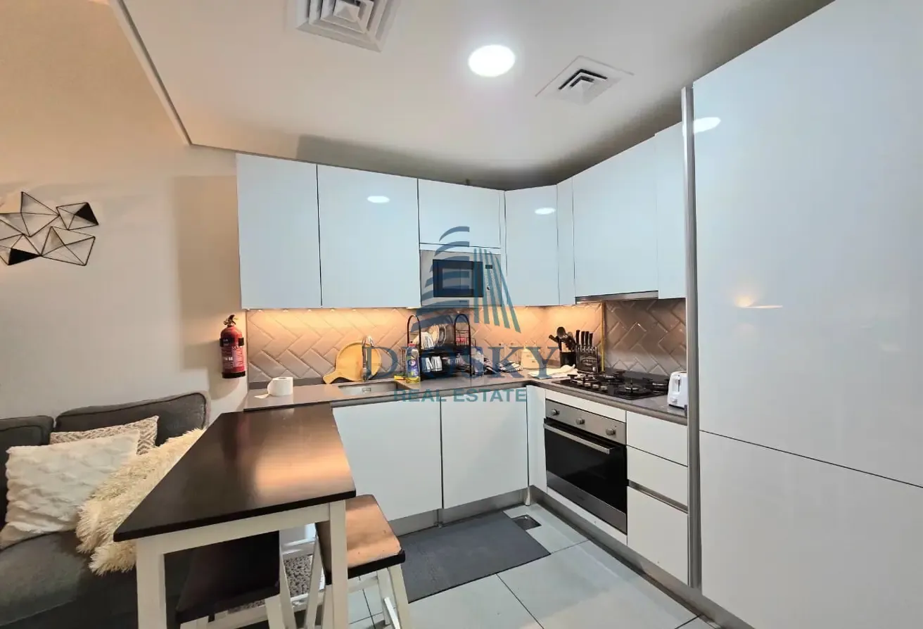 fully Furnished|Prime Location|12 Chqs With Bills