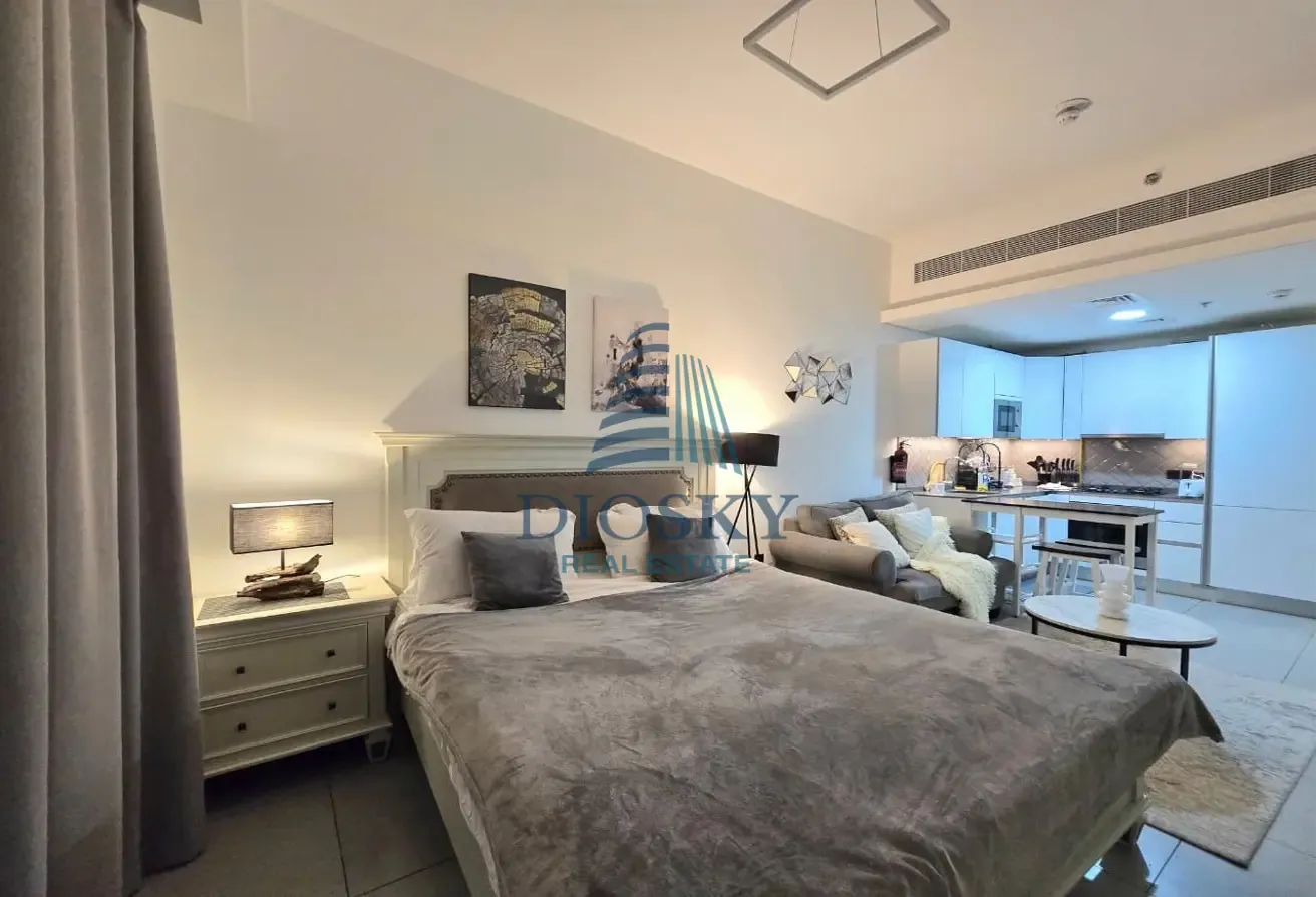 fully Furnished|Prime Location|12 Chqs With Bills