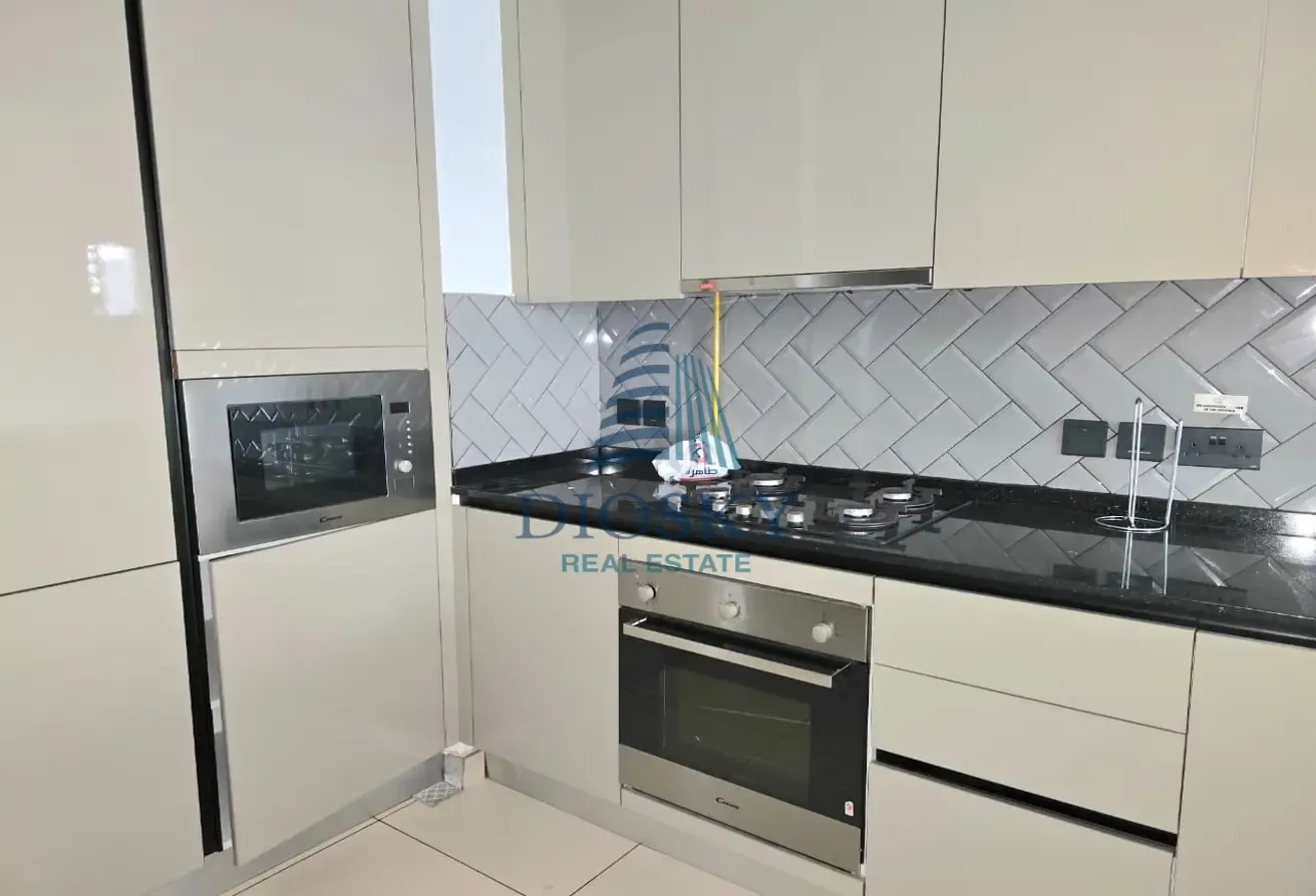 1 BHK + Maid's | Well Maintained | Vacant