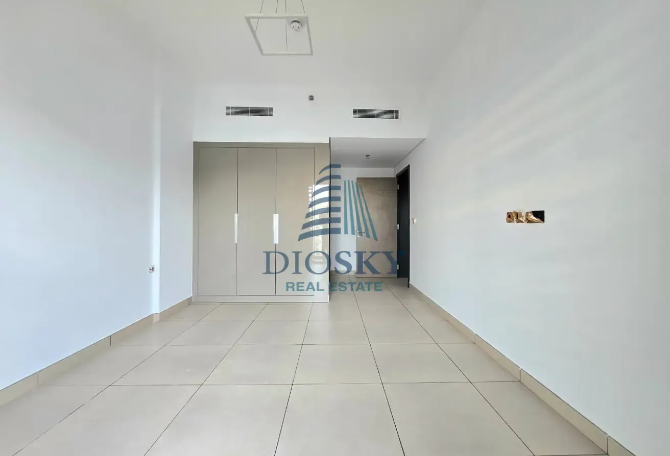1 BHK + Maid's | Well Maintained | Vacant