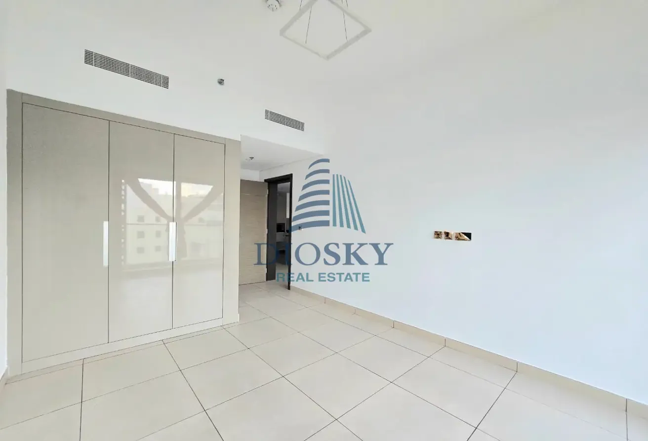 1 BHK + Maid's | Well Maintained | Vacant