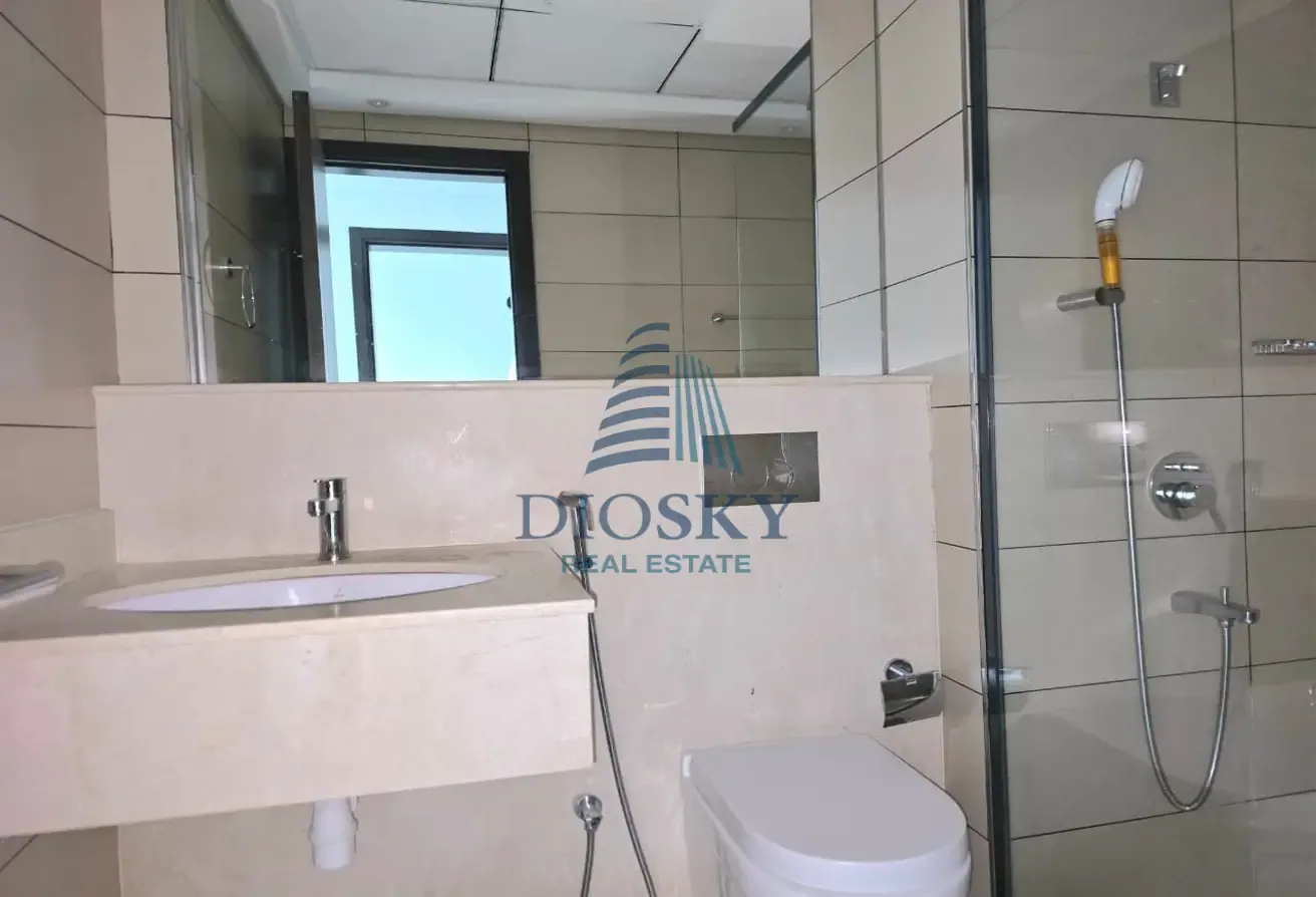 1 BHK + Maid's | Well Maintained | Vacant