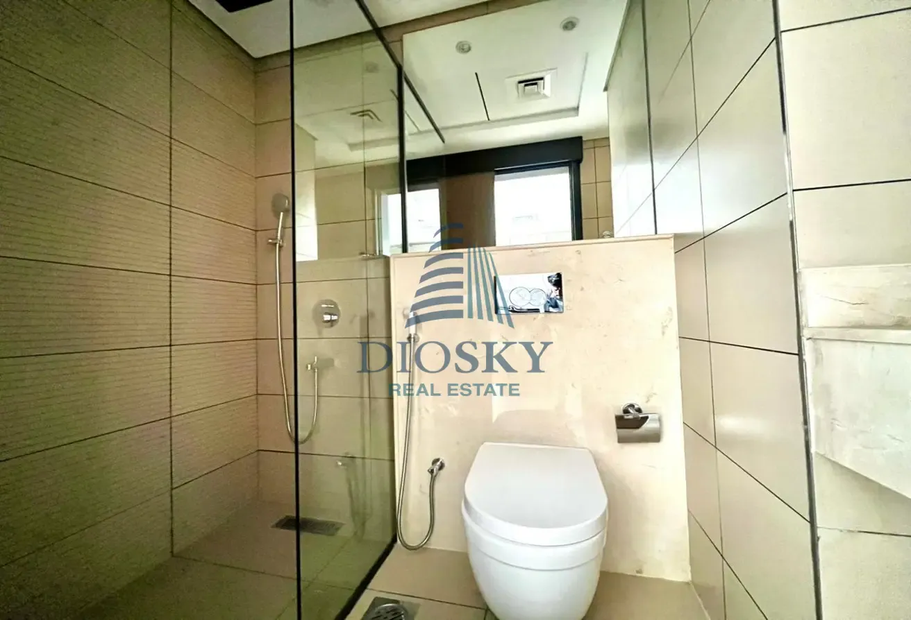 1 BHK + Maid's | Well Maintained | Vacant