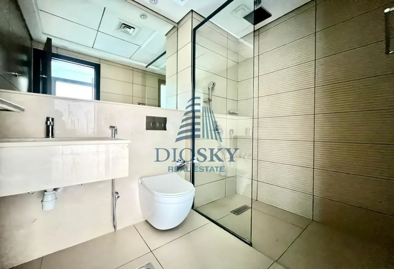 1 BHK + Maid's | Well Maintained | Vacant
