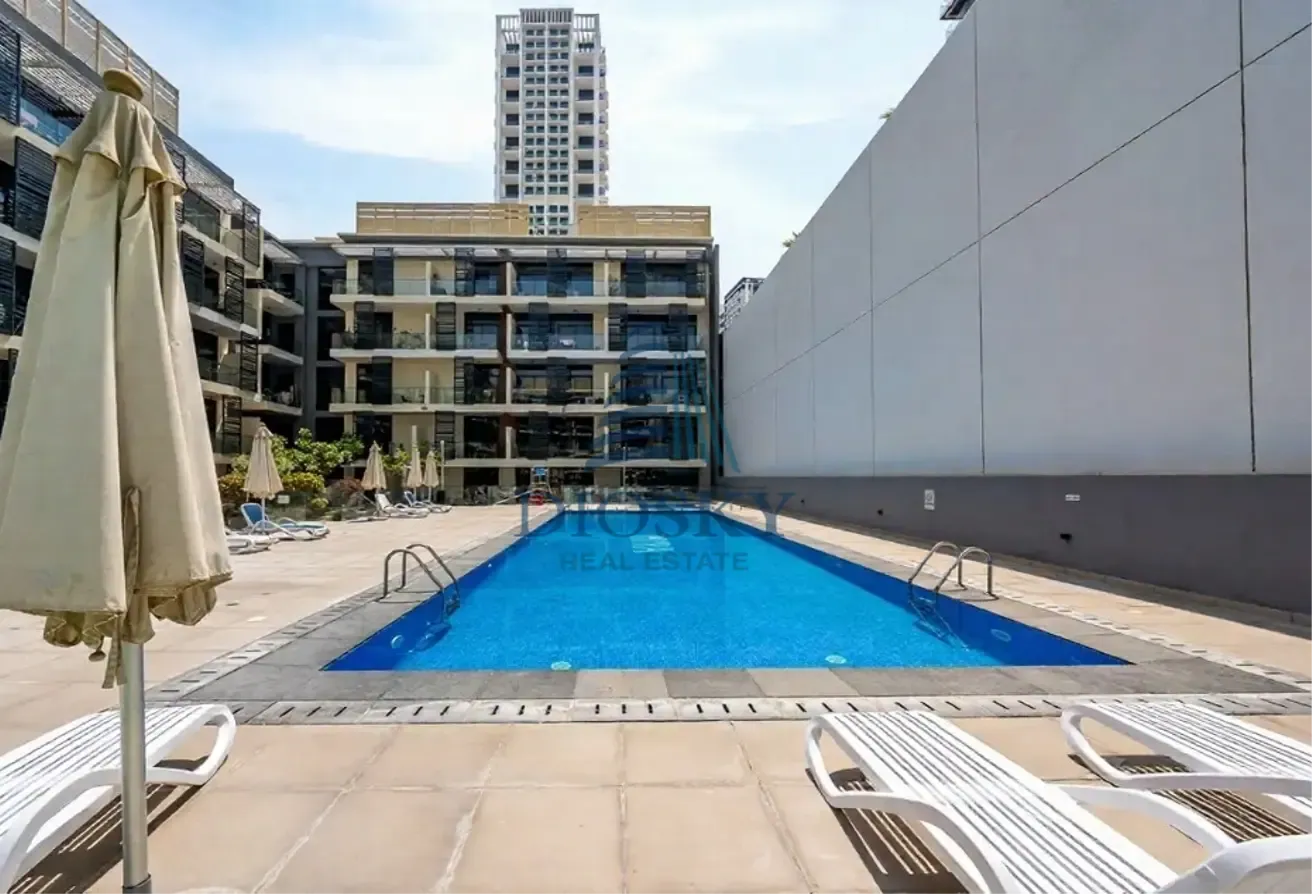 1 BHK + Maid's | Well Maintained | Vacant