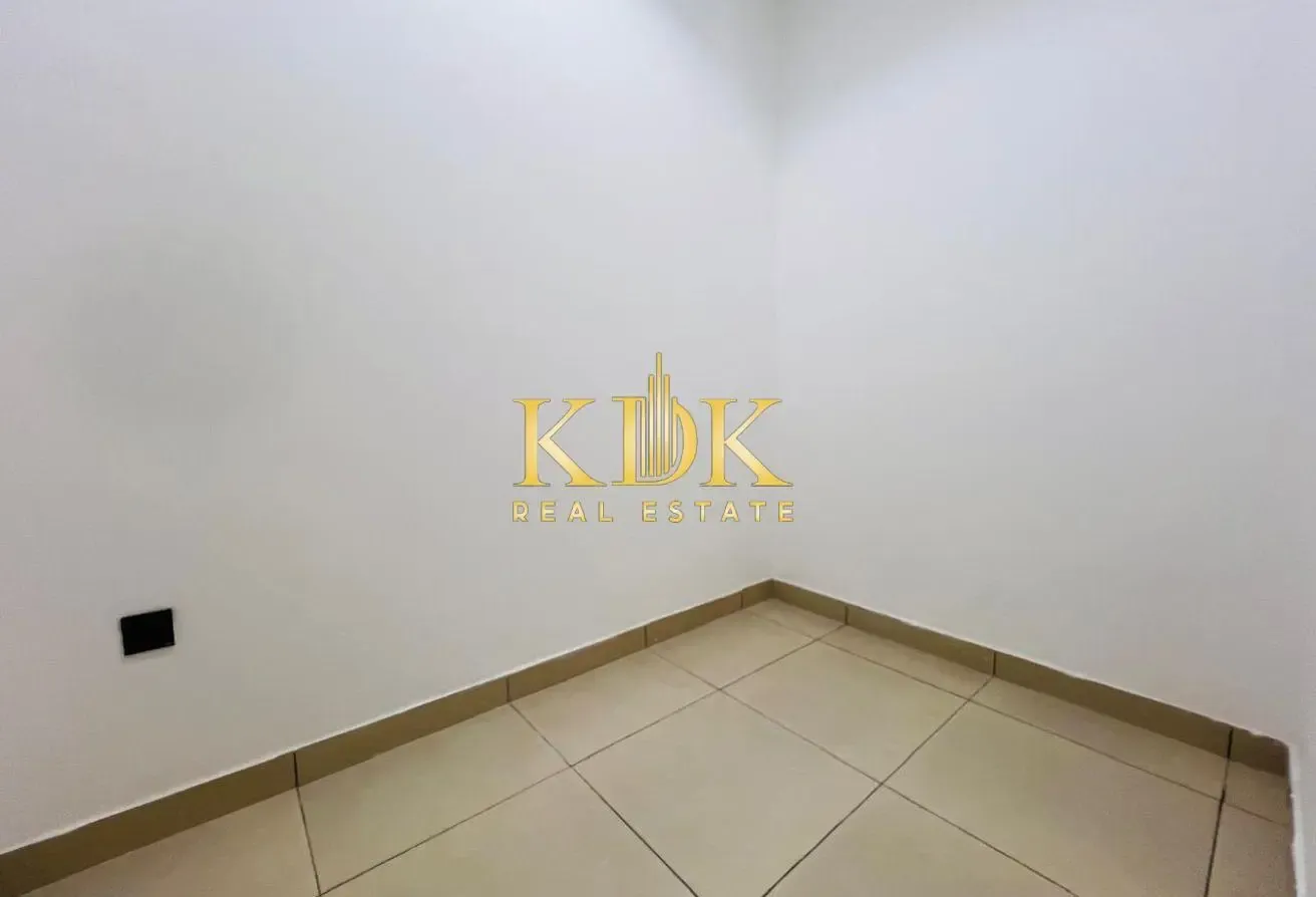 1BHK + Maid | Unfurnished | Prime Location