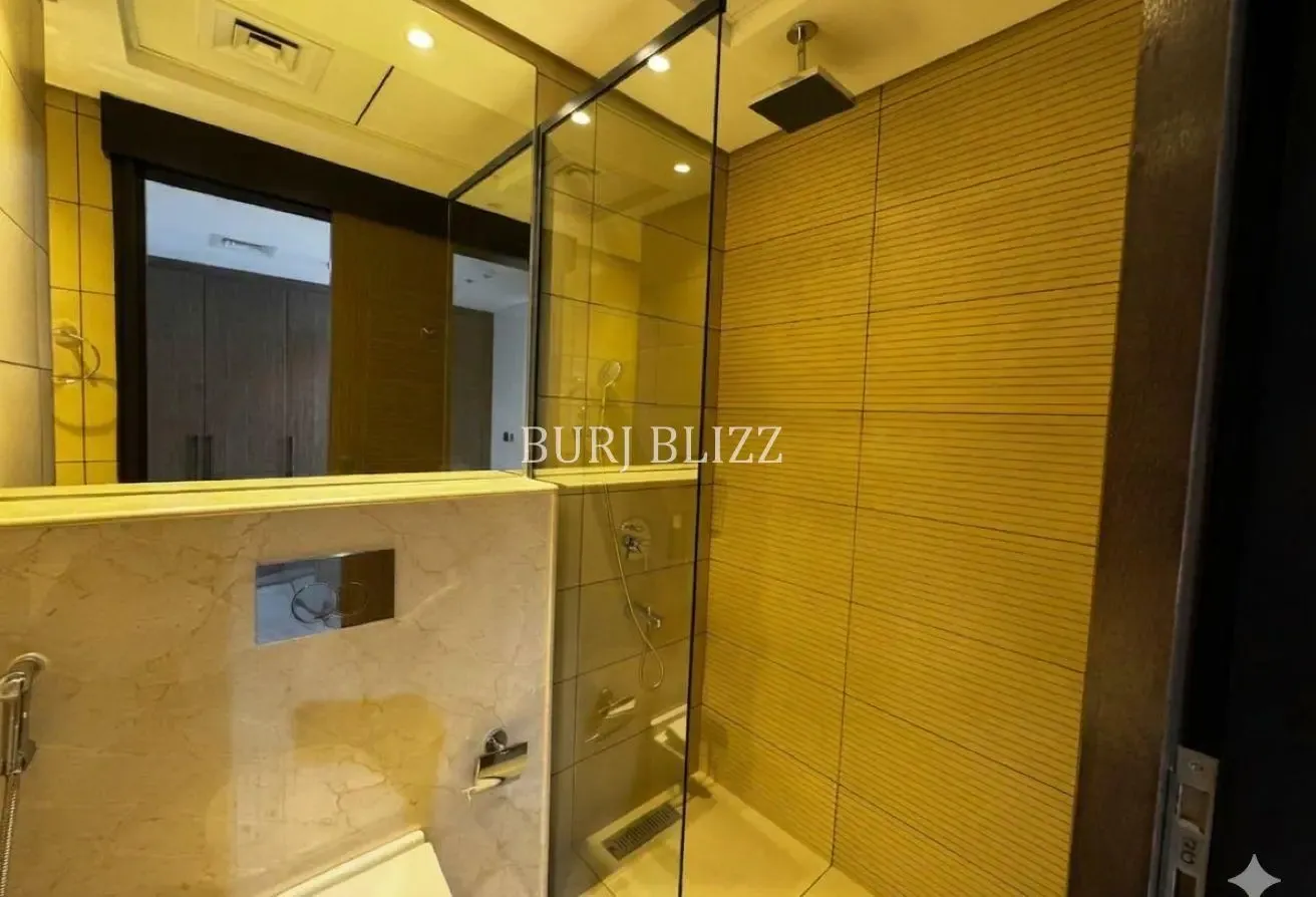 Semi-Furnished 1BR+Study | Big Layout | Vacant