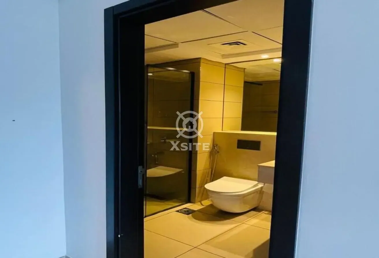 Classy 1 BR + Study | Unfurnished | Ready to Move