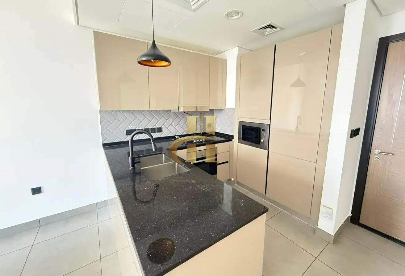 2 Bed + Study | High Floor | Fitted Kitchen