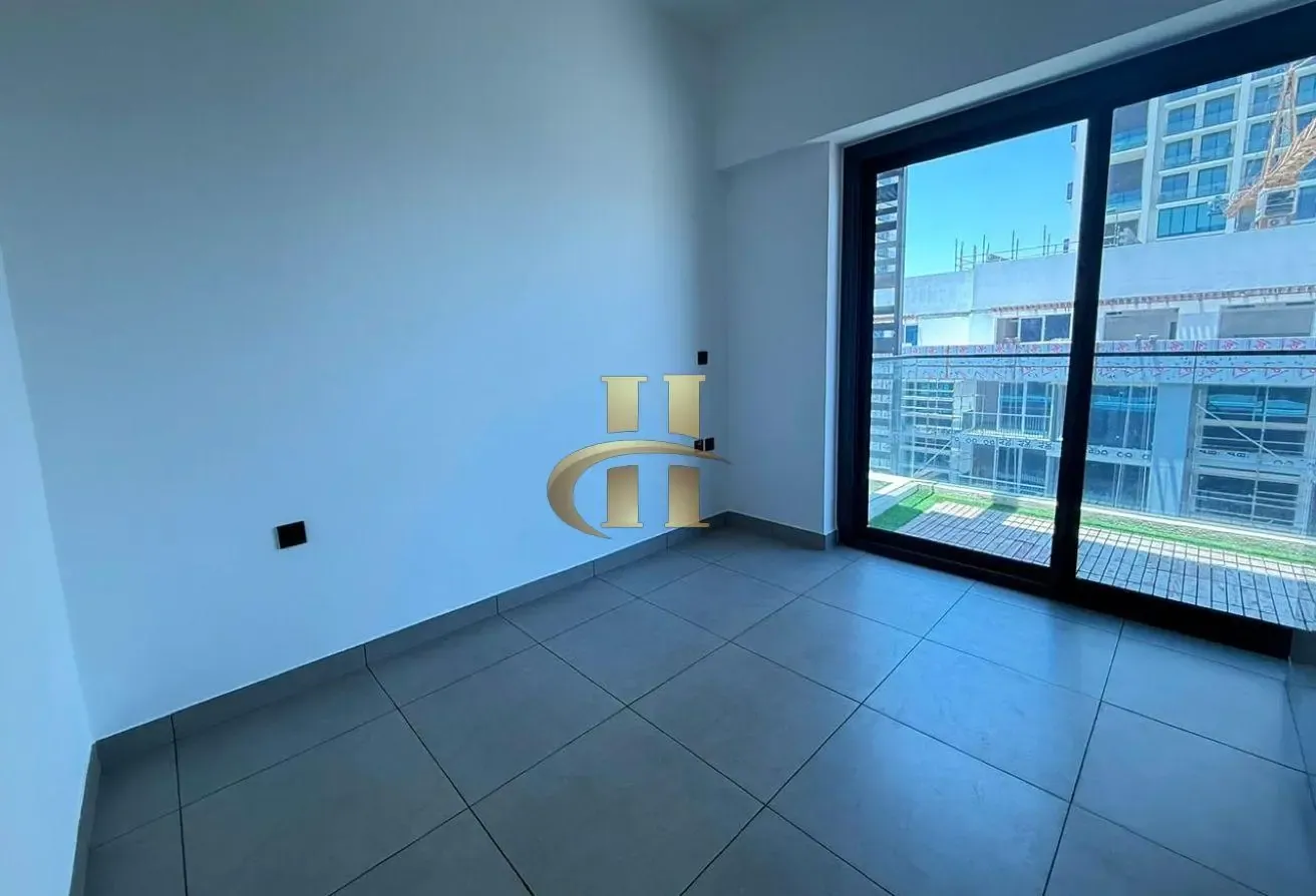 2 Bed + Study | High Floor | Fitted Kitchen