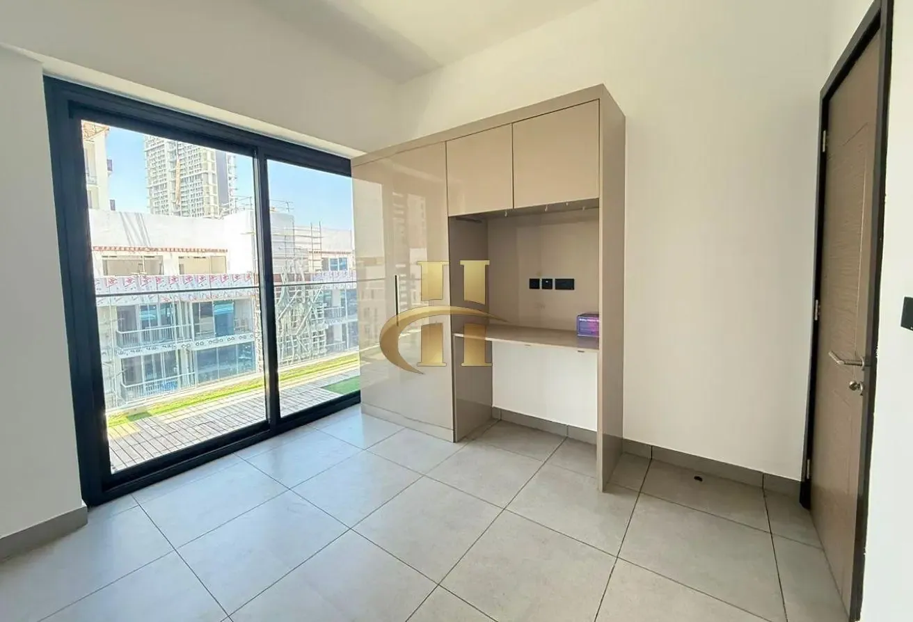 2 Bed + Study | High Floor | Fitted Kitchen