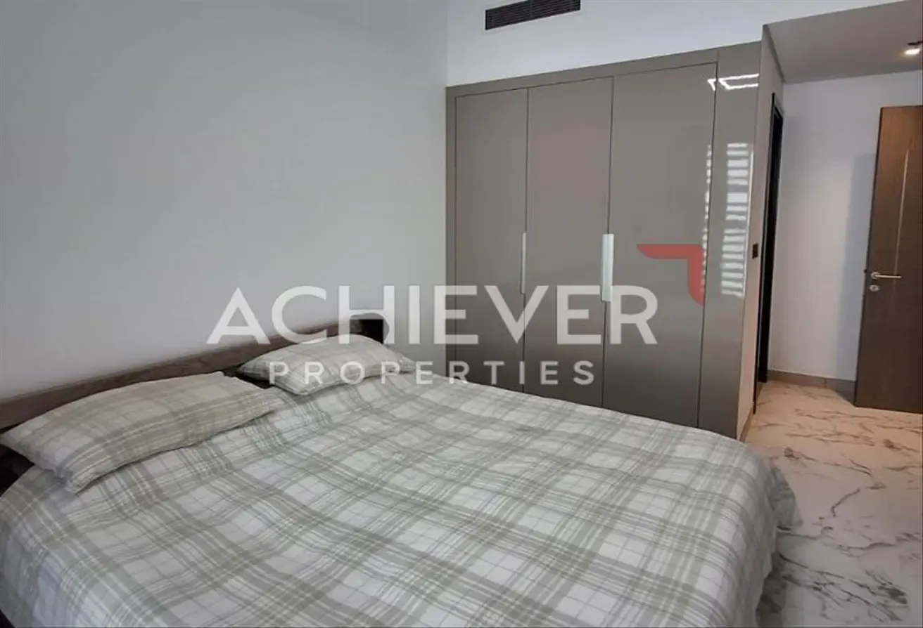 Modern 1 BR + Study | Pool View | Ready to Move-in