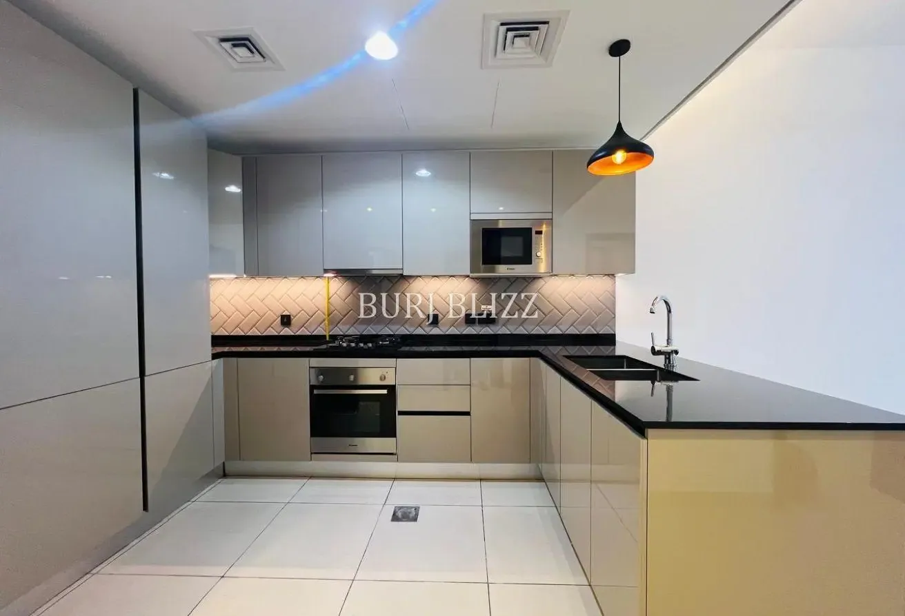 Huge Layout 1BR+Study | Chiller Free | Pool View