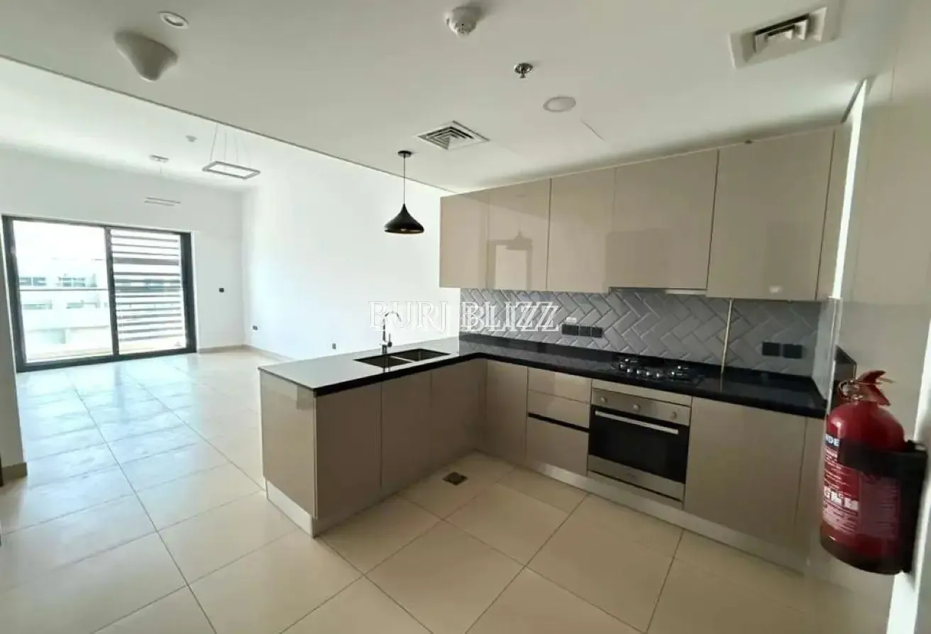 1BHK+Study Room | Multiple Cheques | Pool View