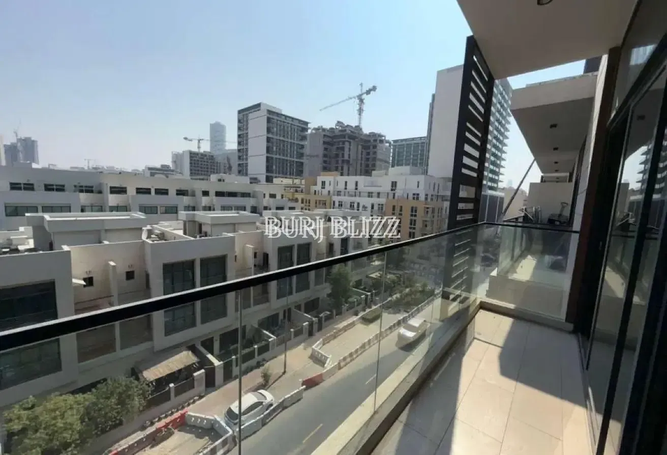 1BHK+Study Room | Multiple Cheques | Pool View