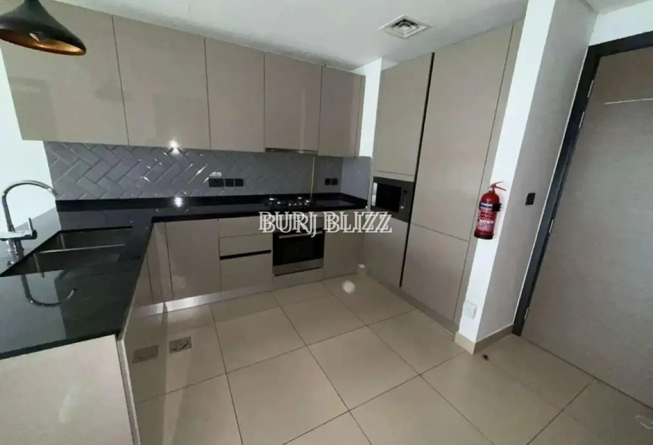 1BHK+Study Room | Multiple Cheques | Pool View