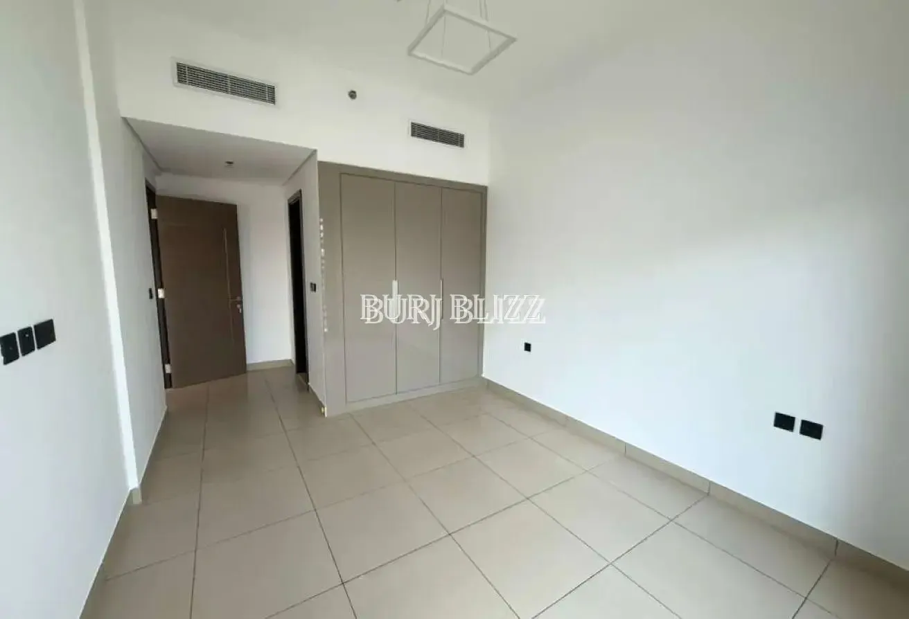 1BHK+Study Room | Multiple Cheques | Pool View