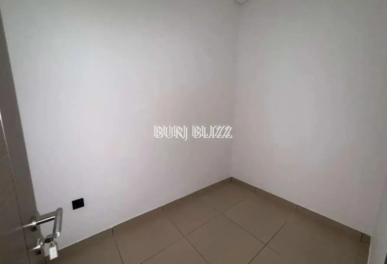 1BHK+Study Room | Multiple Cheques | Pool View