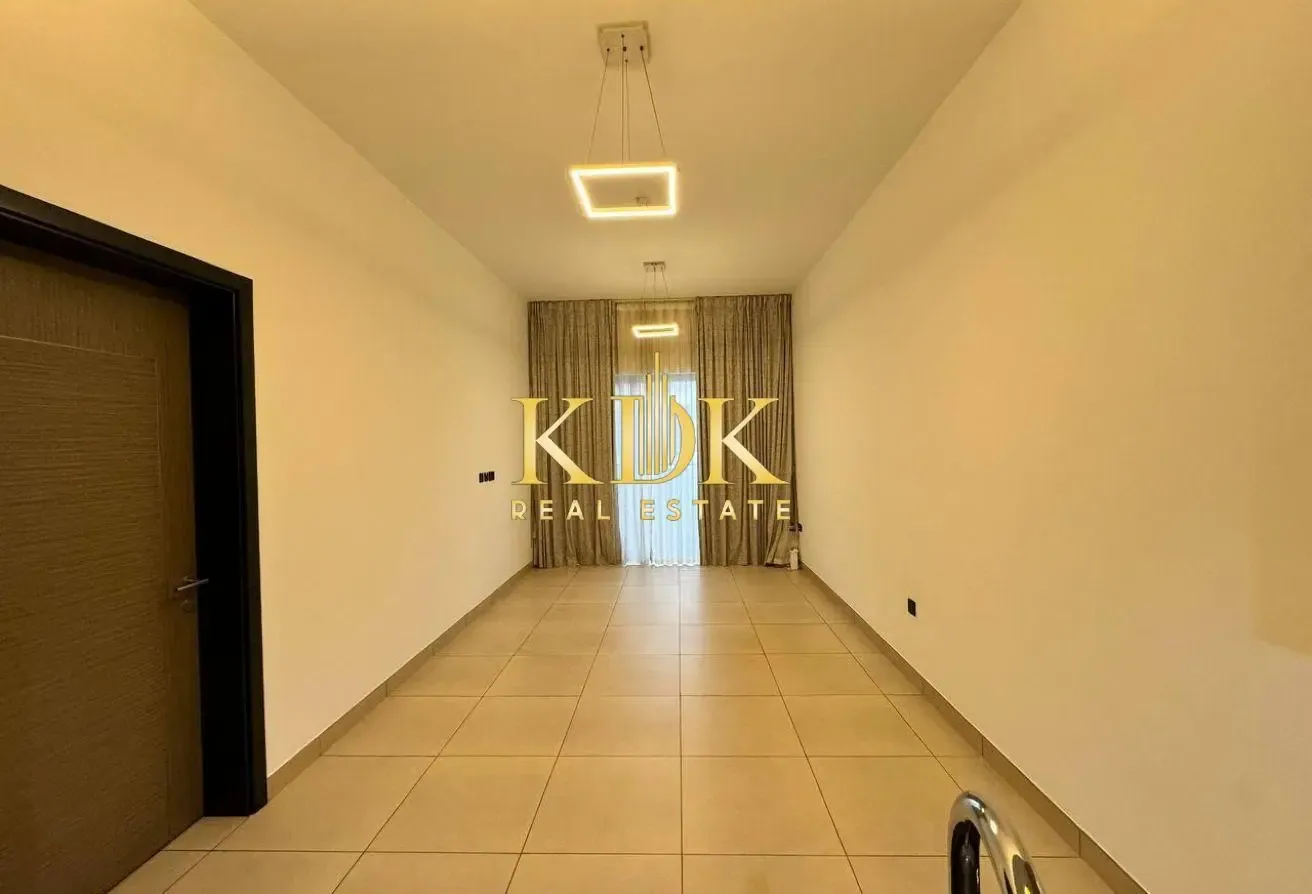 1BR Apartment | Road View | Unfurnished