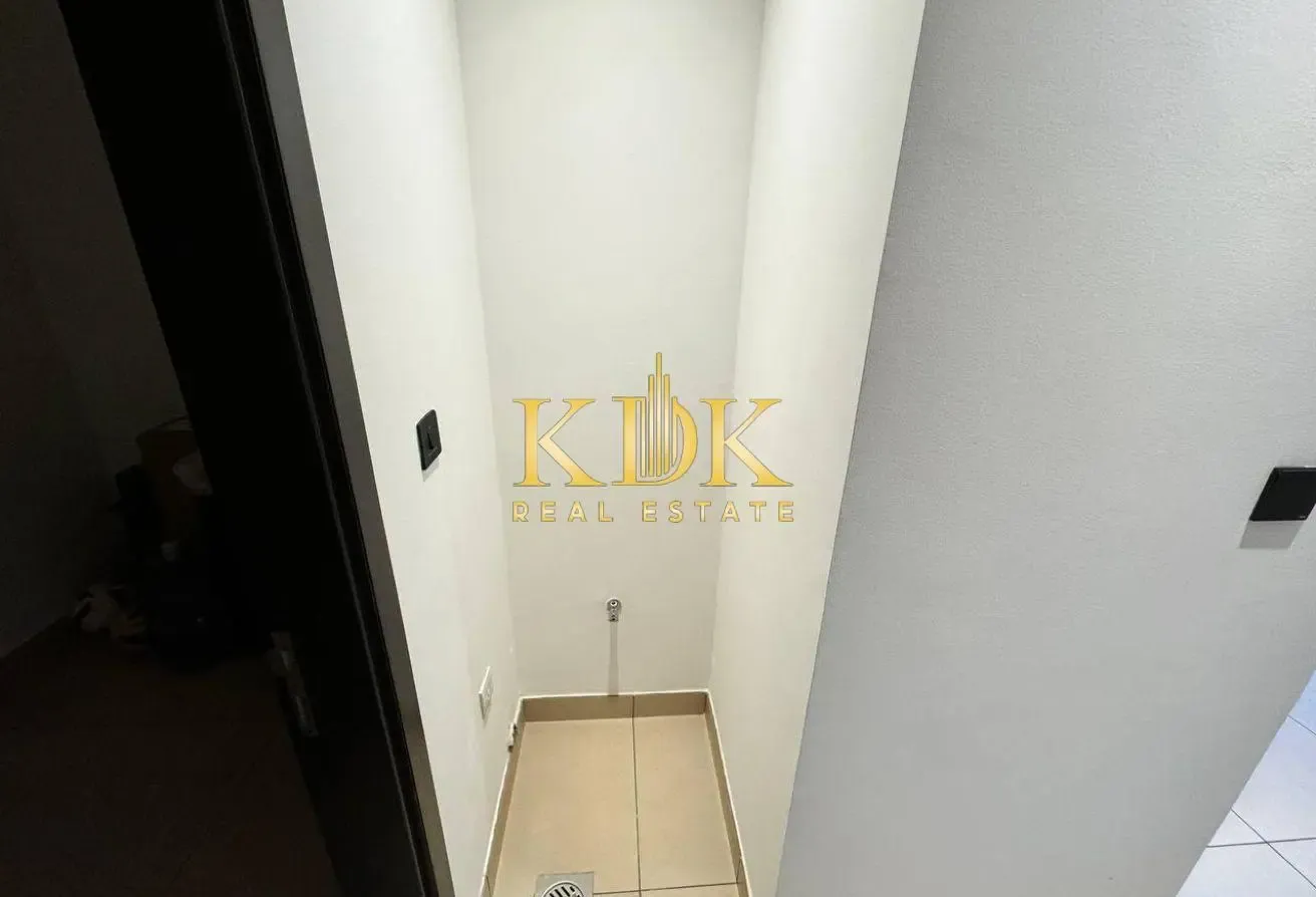1BR Apartment | Road View | Unfurnished