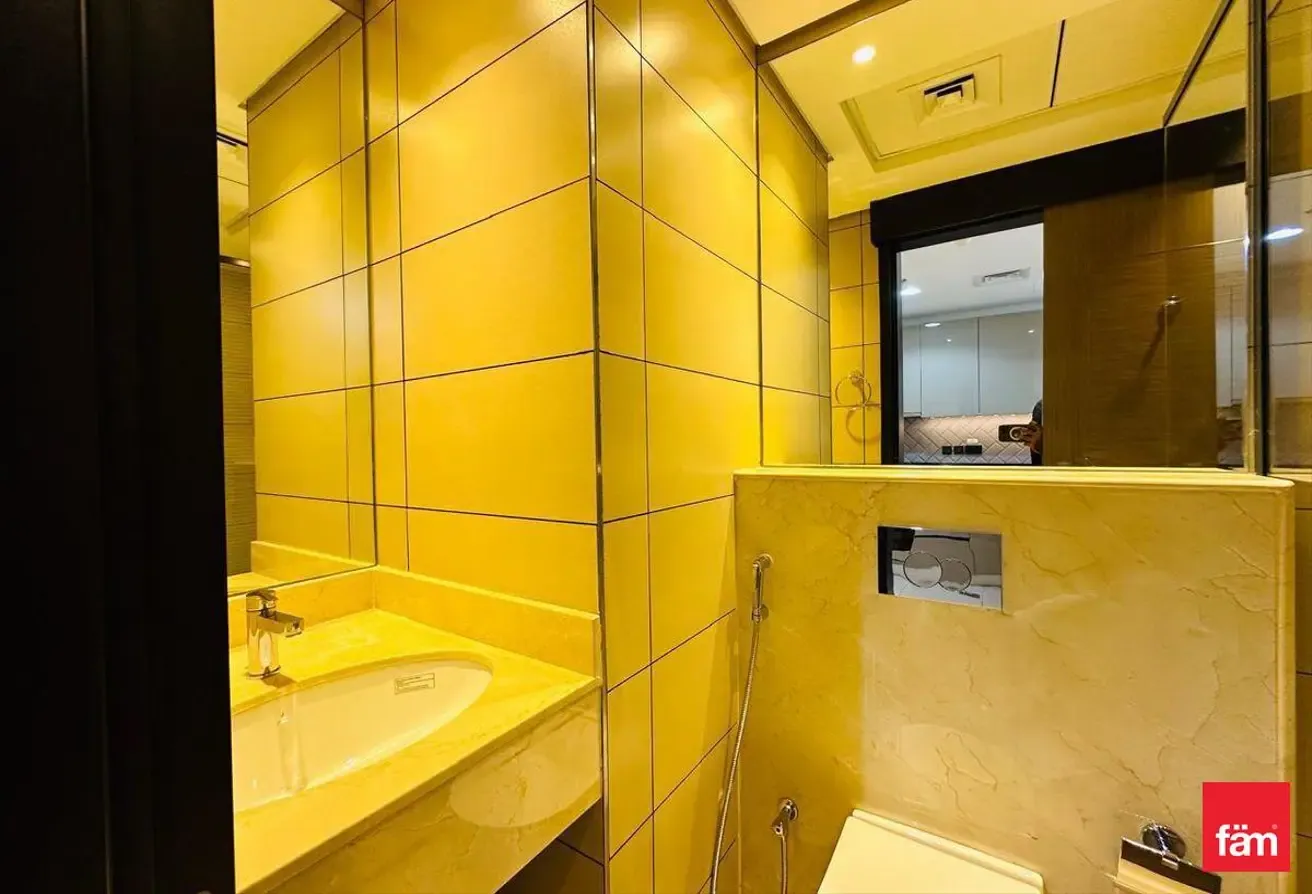 Vacant Fitted Kitchen Chiller Free Study room