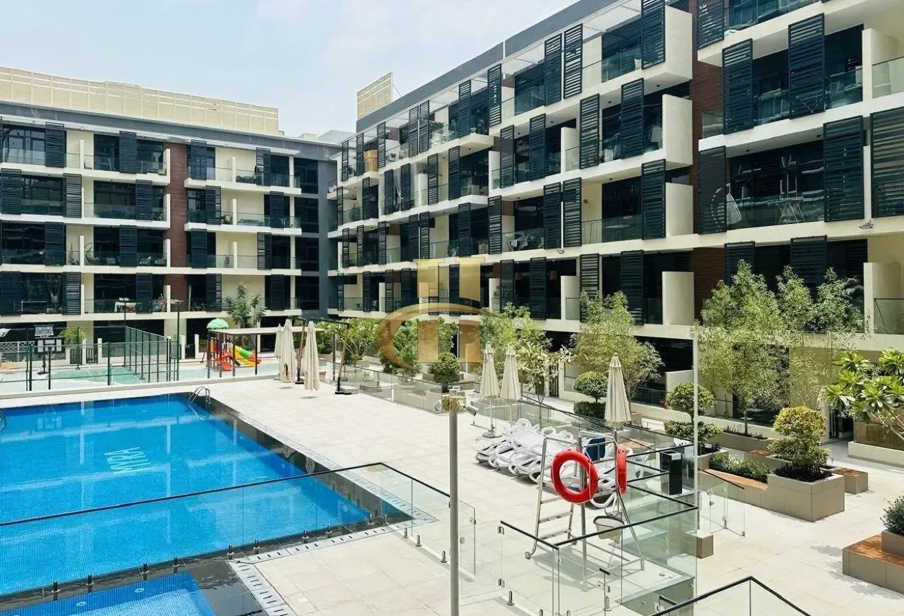1 Bed + Study | Fitted Kitchen | Ready To Move